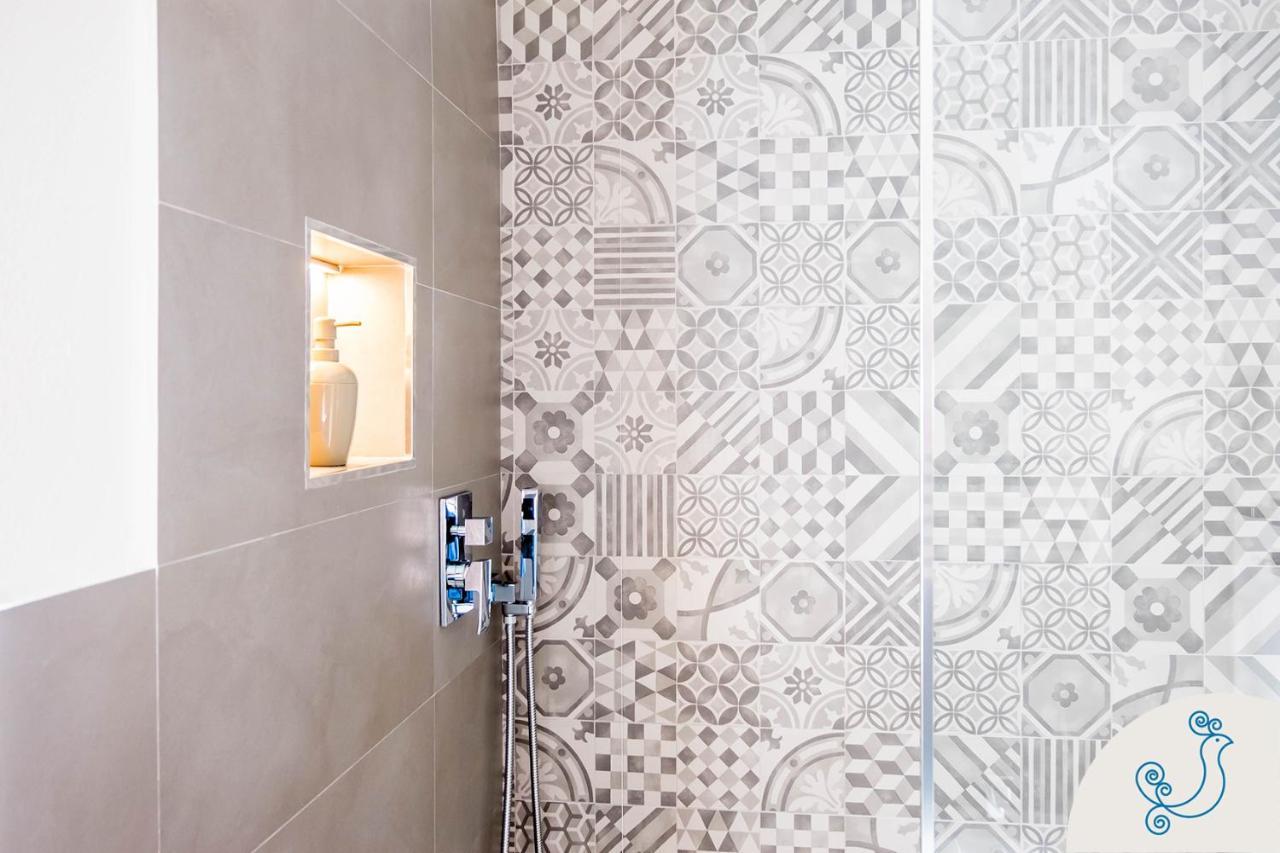 Karu Suites Cagliari Bagian luar foto